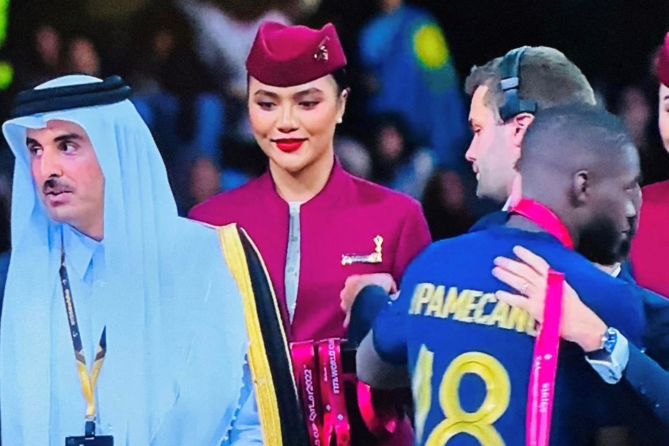 Nữ tiếp viên Việt Nam xuất hiện ở lễ trao giải World Cup-1