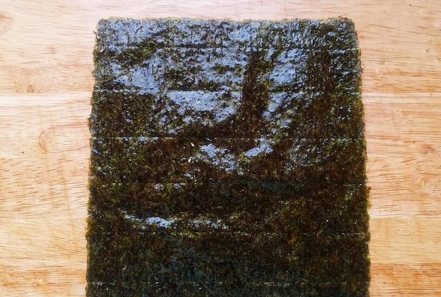 Ăn Tết vừa ngon vừa lành mạnh với rong biển tẩm vừng thơm giòn hấp dẫn-3