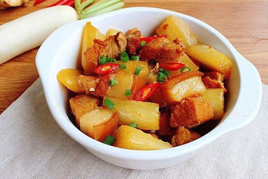 Bí quyết nấu thịt kho củ cải thấm mềm, đậm đà, ăn cùng cơm nóng ngon xuất sắc