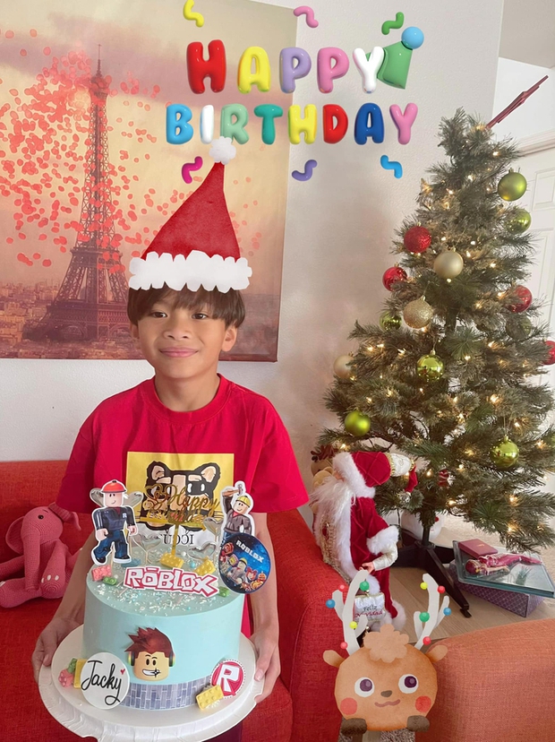 Con trai Ngô Kiến Huy lớn phổng phao, được mẹ nuôi tổ chức sinh nhật tại Mỹ - Ảnh 2. Con trai Ngô Kiến Huy lớn phổng phao, được mẹ nuôi tổ chức sinh nhật tại Mỹ-1