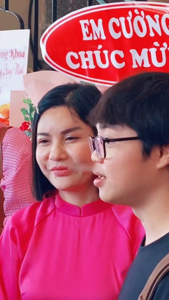 Cát Phượng bị nghi can thiệp thẩm mĩ khi xuất hiện với gương mặt khác lạ-2