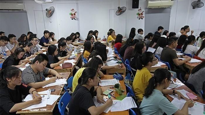 Vòng xoáy dạy thêm, học thêm: tiền học thêm vài môn/tháng bằng học phí cả năm-1