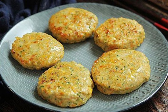 Giảm cân đón Tết với món chả ức gà dễ làm ăn ngon