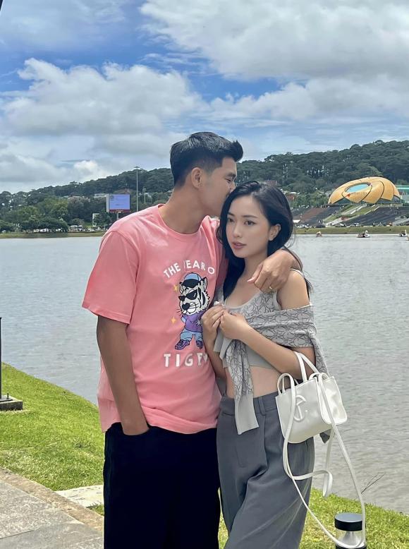 Hà Đức Chinh qua ảnh được bà xã đăng tải khiến fans không thể nhận ra-3