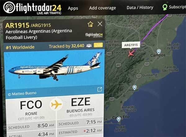 Messi về nước trễ, hàng chục nghìn người lên mạng ngóng chờ-2