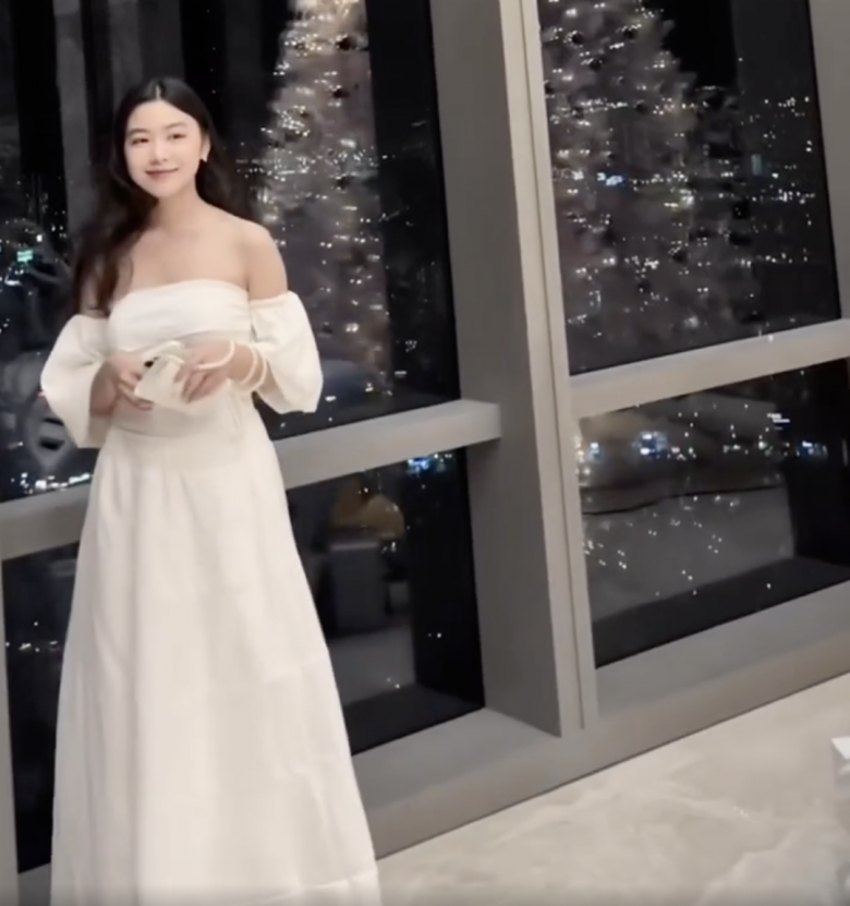 Con gái Quyền Linh mặc đầm dạ hội thướt tha, dân tình xuýt xoa Con gái nhờ đức cha, ngày đội vương miện Hoa hậu thêm gần”-4