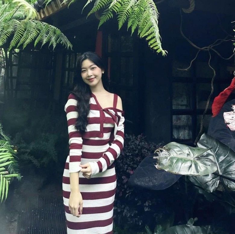 Con gái Quyền Linh mặc đầm dạ hội thướt tha, dân tình xuýt xoa Con gái nhờ đức cha, ngày đội vương miện Hoa hậu thêm gần”-13