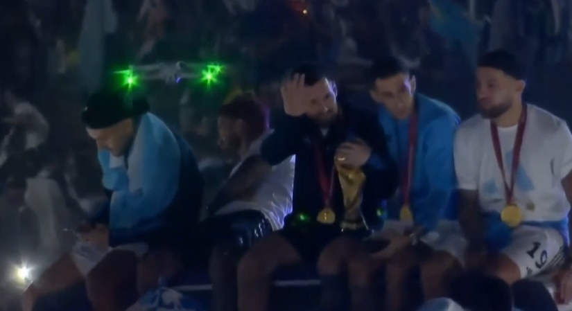 Biển người đón Messi cùng đồng đội trở về Argentina-2