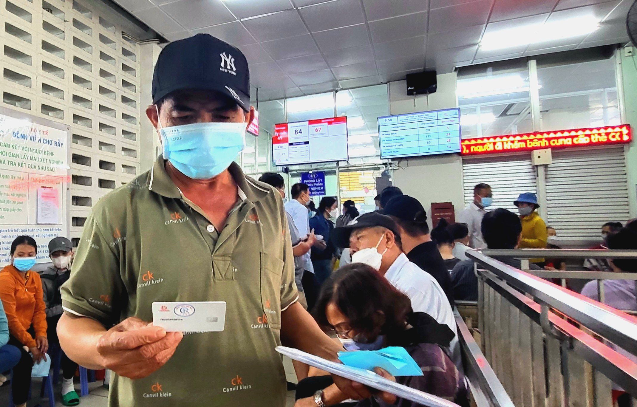 Ba tiếng chờ đợi, 10 phút khám-4