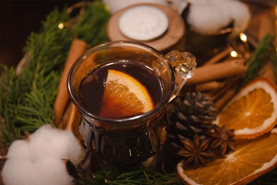 Cách pha chế 3 món đồ uống thơm ngon, ấm áp cho mùa Giáng sinh