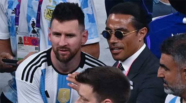 Cư dân mạng phẫn nộ vì thánh rắc muối cố bon chen chụp ảnh cùng Messi-2