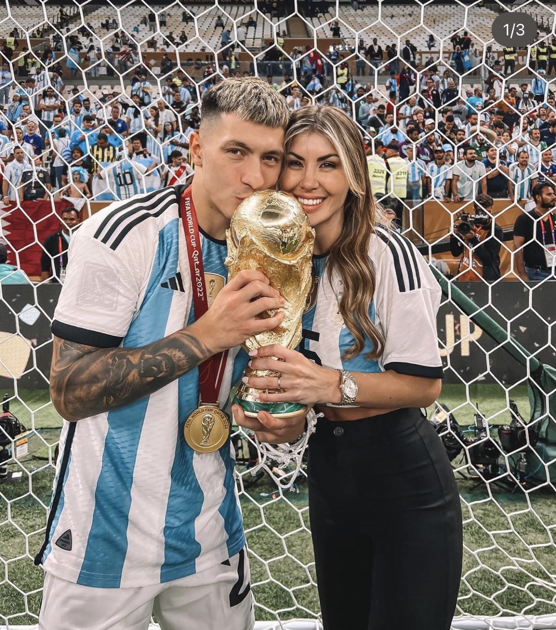 Dàn cầu thủ Argentina có tất cả: Cúp vô địch và hôn nhân đáng mơ ước-9