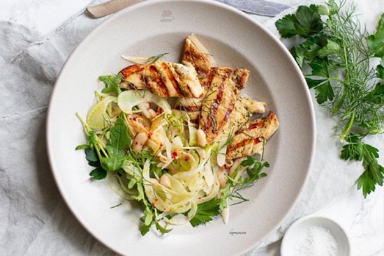 Món salad ngon, dễ làm từ thịt gà trắng