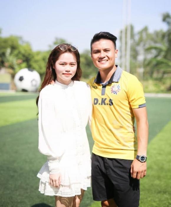 Hot girl Huỳnh Anh rao bán căn hộ gần nhà bạn trai cũ - Quang Hải-1