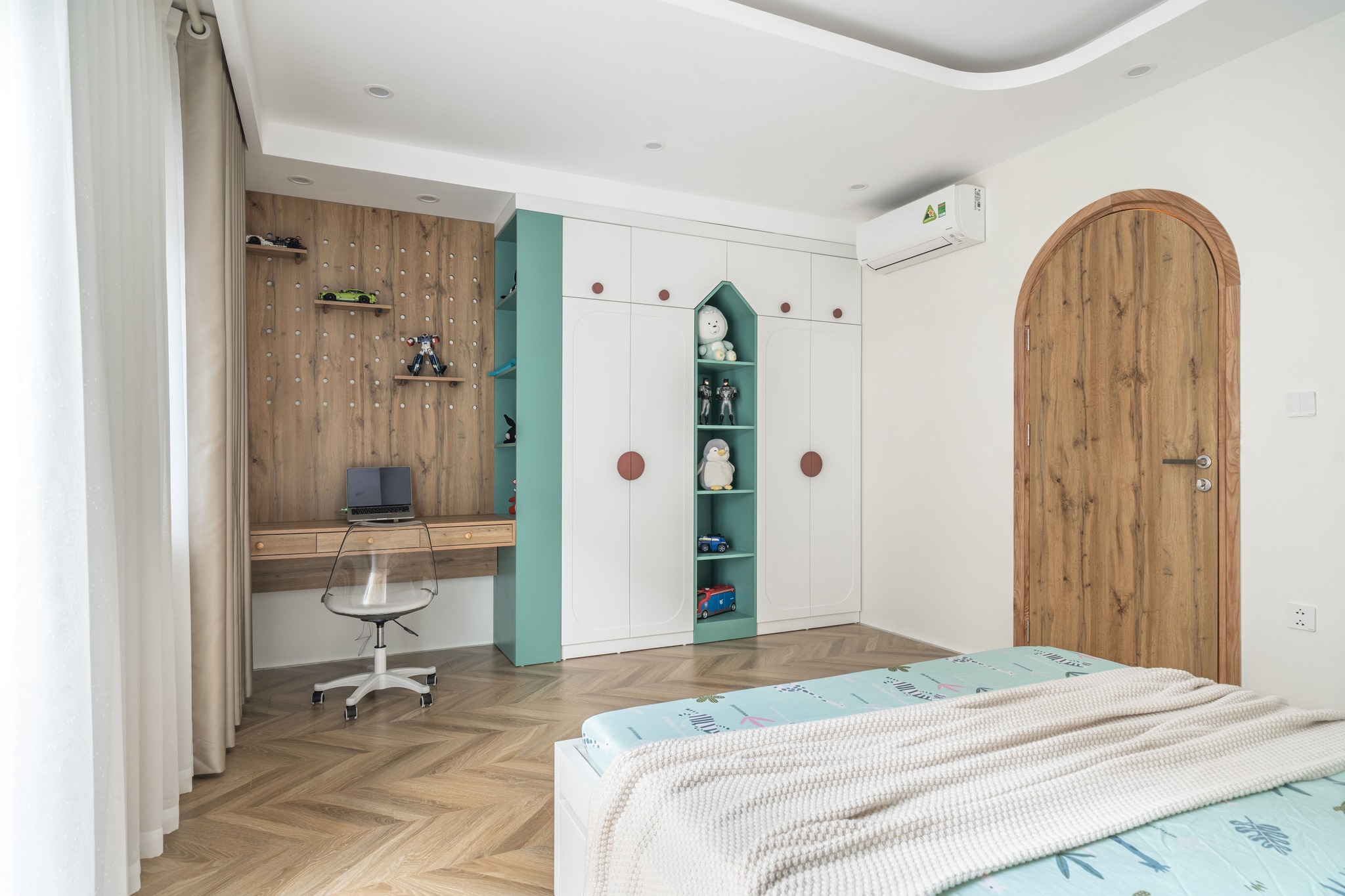 Sau 8 năm sống trên chung cư, cặp vợ chồng quyết tâm tiếp đất với căn hộ đẹp xuất sắc, tinh tế và ấm áp-24