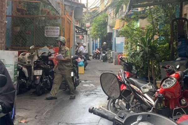 Không được mời nhưng vẫn đến nhậu rồi đâm chết người-1