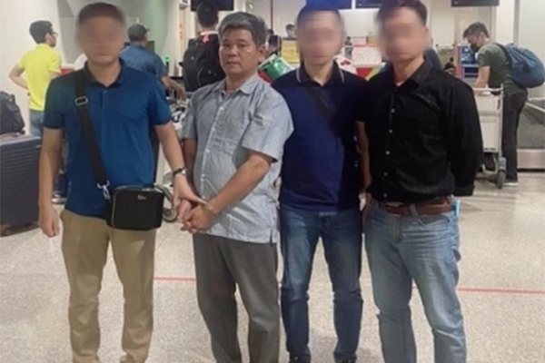 Đại úy cảnh sát kể cuộc đua với thần chết cứu bé 5 tuổi dưới hố sâu-3