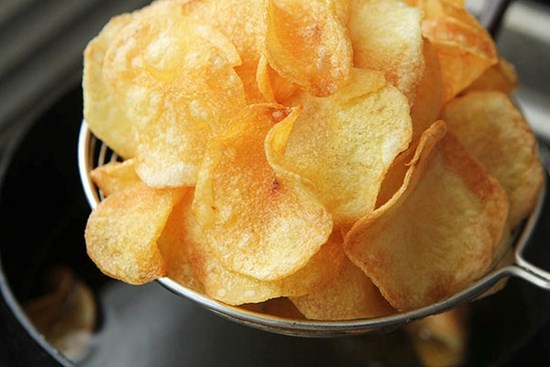Đón Tết học ngay cách làm bim bim khoai tây giòn ngon hấp dẫn