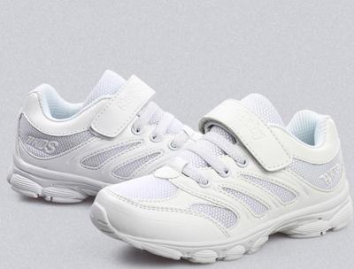 Giày trắng sành điệu và trẻ trung nhưng dễ ngả vàng, giặt như thế nào cho hiệu quả?-6