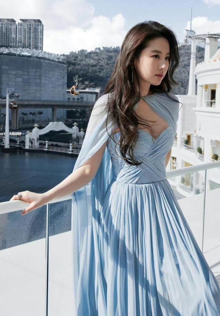 Lưu Diệc Phi lên ngôi Thị hậu-5