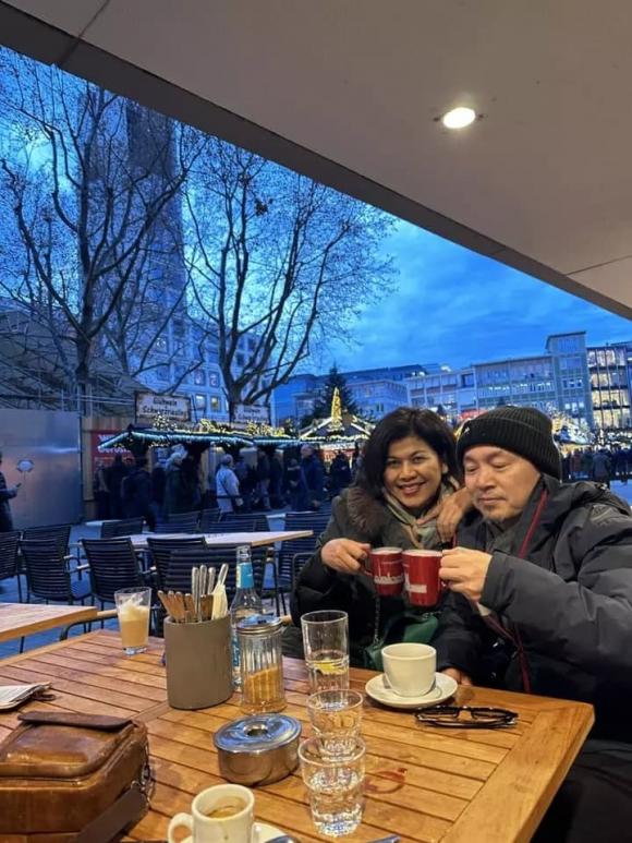 Nhạc sĩ Quốc Trung hiếm hoi khoe ảnh tình tứ bên vợ mới, phản ứng của Thanh Lam gây chú ý-1