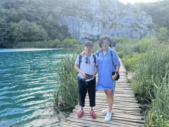 Nhạc sĩ Quốc Trung hiếm hoi khoe ảnh tình tứ bên vợ mới, phản ứng của Thanh Lam gây chú ý-6