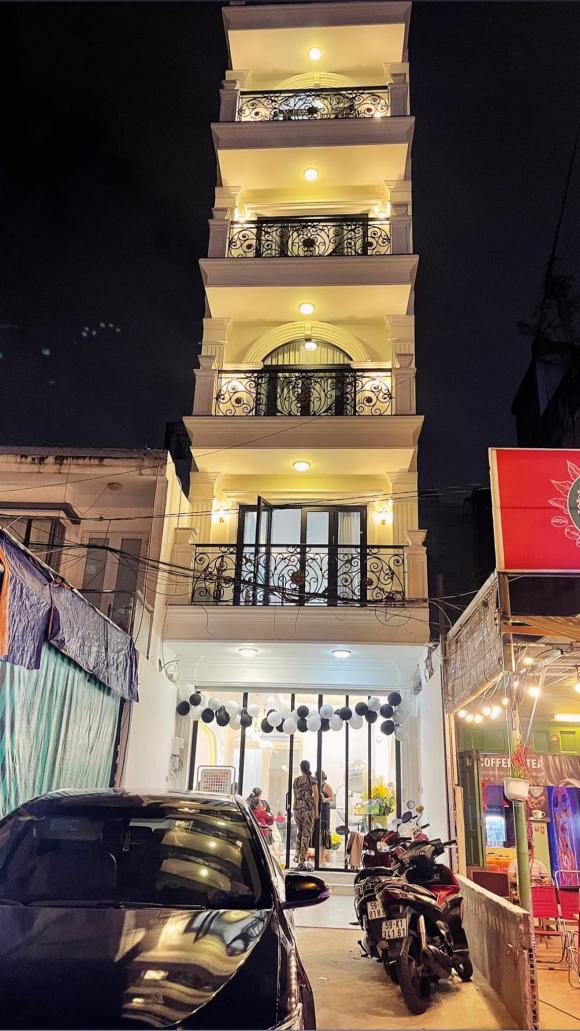 Em gái Nhã Phương khoe nhà 5 tầng, tiết lộ đưa bố mẹ vào Sài Gòn sống cùng-3