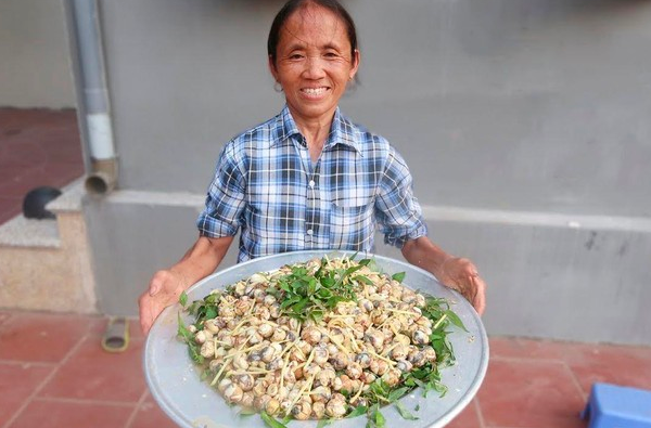 Bị dân tình chê bai dung nhan hậu thẩm mỹ, bà Tân Vlog có động thái đáp trả đầy bất ngờ-1