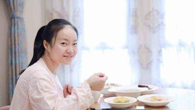 Khi ở cữ mẹ chồng làm 3 điều này chứng tỏ coi con dâu như con ruột-1