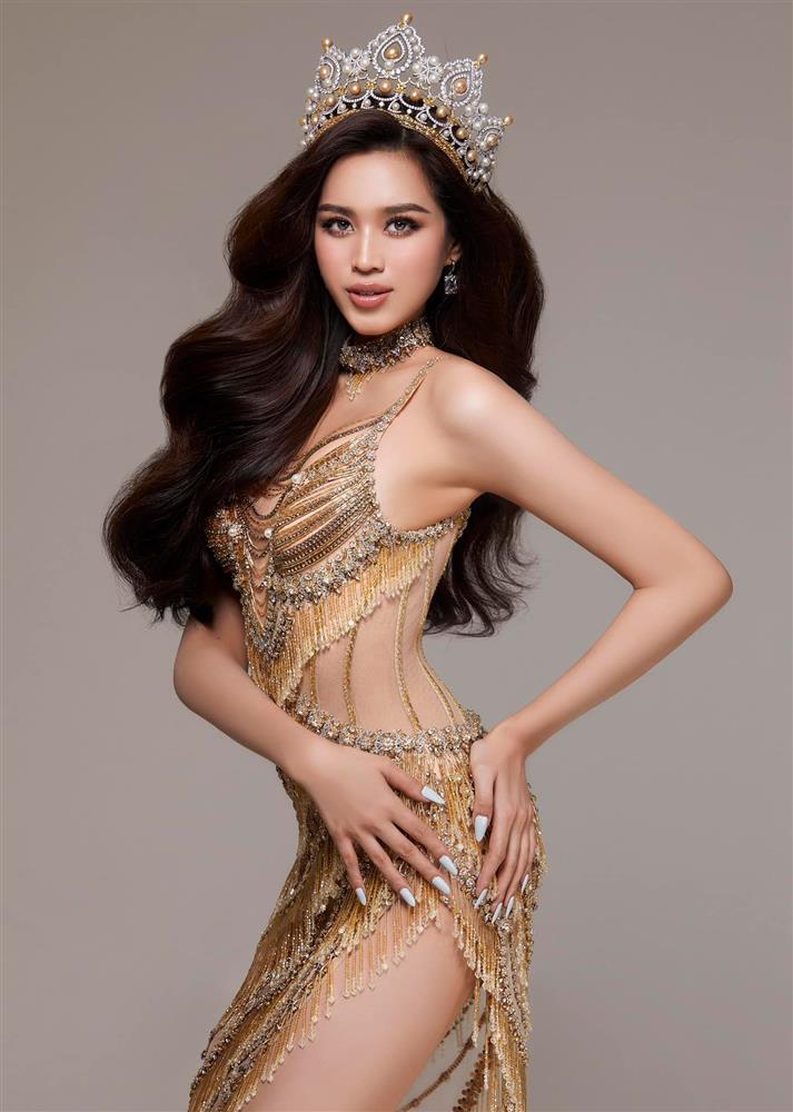 Đỗ Thị Hà hé lộ đầm final walk trong chung kết Hoa hậu VN 2022-6