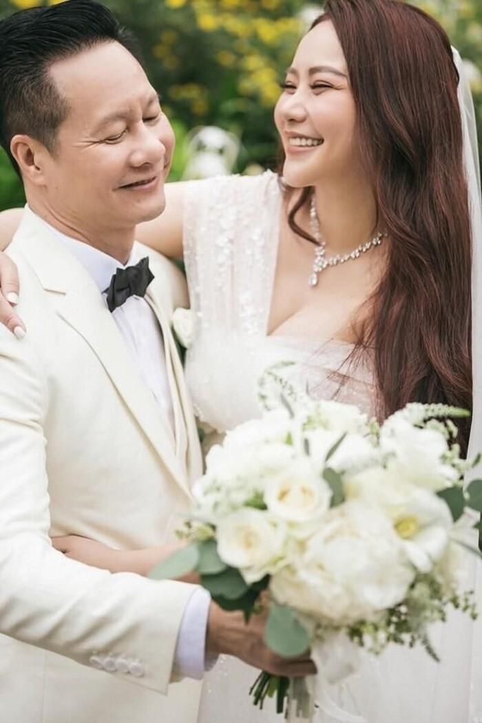 Cuộc sống hôn nhân đáng ngưỡng mộ của Phan Như Thảo và chồng đại gia U60-1