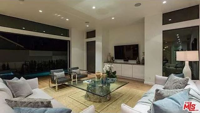 Biệt thự triệu đô ở Mỹ của trai hư Trần Quán Hy-15