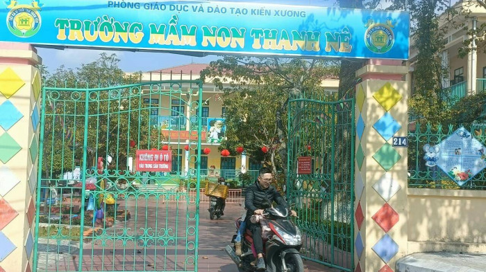 Thái Bình: Bé hai tuổi bị cô giáo mầm non tát tím má-1