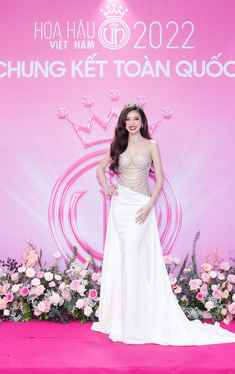 Dàn hoa, á hậu diện váy cắt xẻ dự chung kết Hoa hậu Việt Nam 2022-1