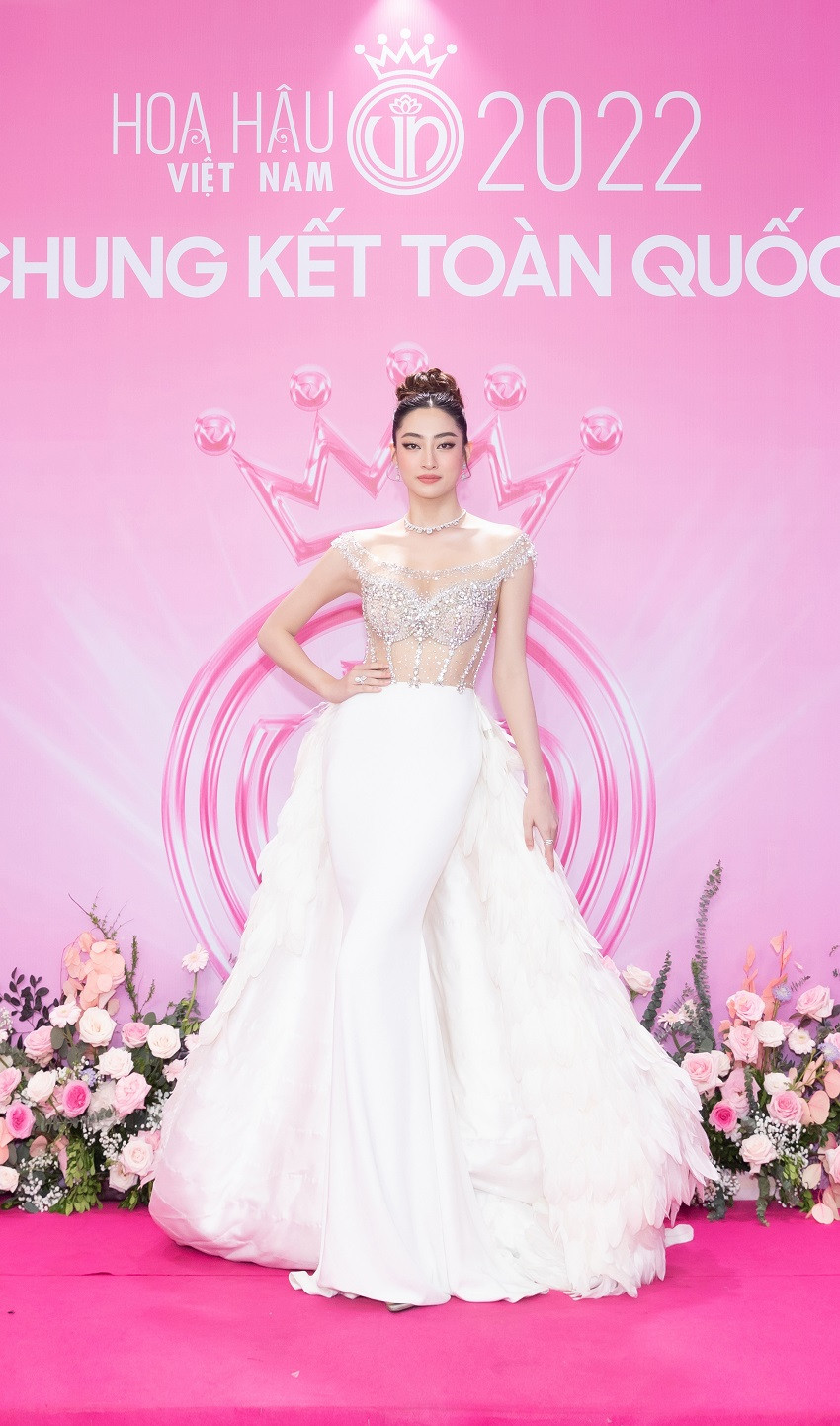 Dàn hoa, á hậu diện váy cắt xẻ dự chung kết Hoa hậu Việt Nam 2022-3