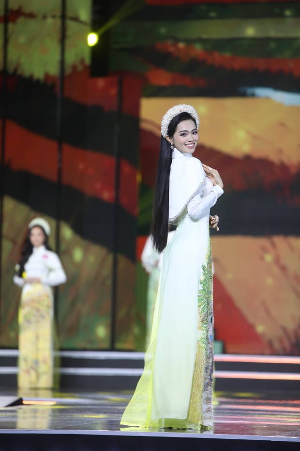 Chung kết Hoa hậu Việt Nam 2022: Top 10 lộ diện-4