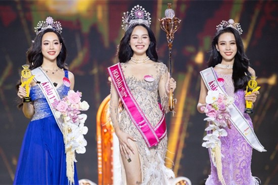 Tân Hoa hậu Việt Nam Thanh Thủy không phải gương mặt đẹp nhất