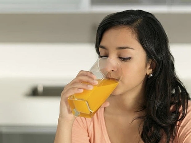 Bạn sẽ phải trả giá đắt nếu phạm phải những sai lầm này khi uống nước cam-1