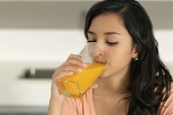 Bạn sẽ phải 'trả giá đắt' nếu phạm phải những sai lầm này khi uống nước cam