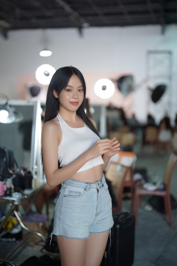 Vì sao Huỳnh Thị Thanh Thủy đăng quang Hoa hậu Việt Nam 2022 ở tuổi 19?-3