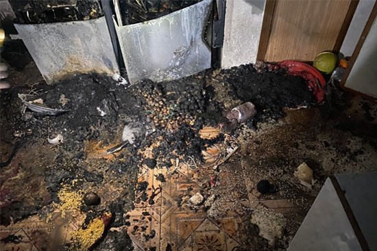 Điều tra vụ con trai phóng hỏa đốt nhà cha mẹ ruột
