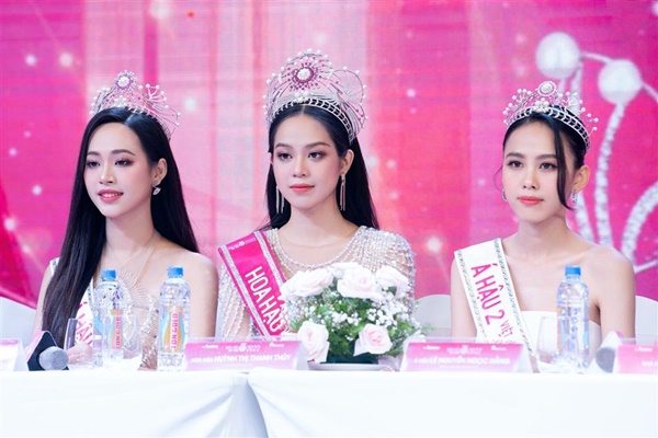 Tân Hoa hậu Việt Nam Thanh Thủy nói tiếng Anh ấp úng-2