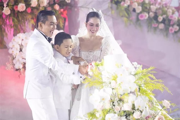 Khánh Thi: Chúng tôi làm thay đổi định kiến tình yêu lệch tuổi-4