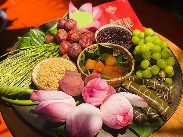 Mẹ 3 con khoe loạt mâm cơm cúng gia tiên chu đáo, tươm tất, chị em học tập ngay để trổ tài Tết này-11