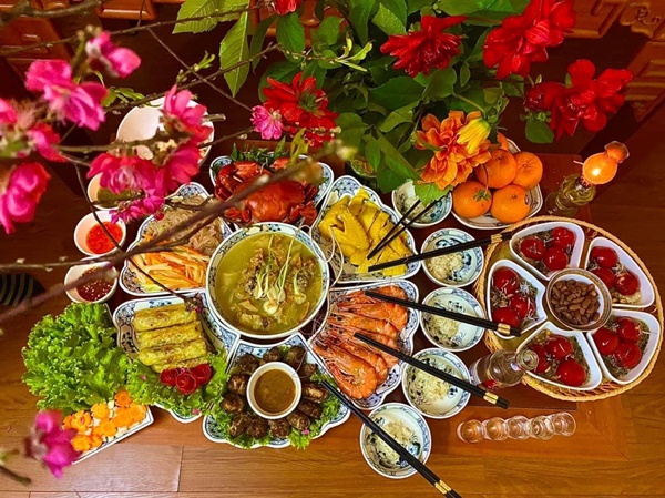 Mẹ 3 con khoe loạt mâm cơm cúng gia tiên chu đáo, tươm tất, chị em học tập ngay để trổ tài Tết này-1