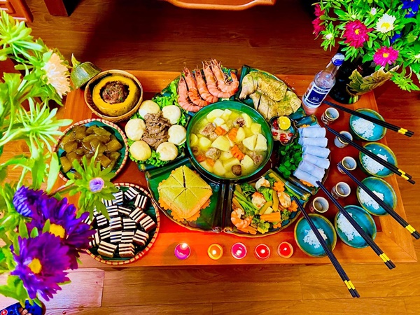 Mẹ 3 con khoe loạt mâm cơm cúng gia tiên chu đáo, tươm tất, chị em học tập ngay để trổ tài Tết này-2