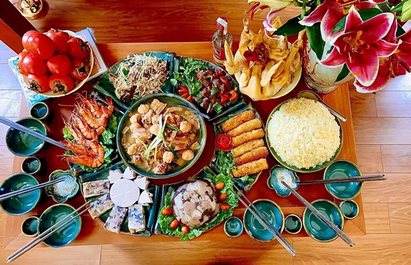 Mẹ 3 con khoe loạt mâm cơm cúng gia tiên chu đáo, tươm tất, chị em học tập ngay để trổ tài Tết này-7