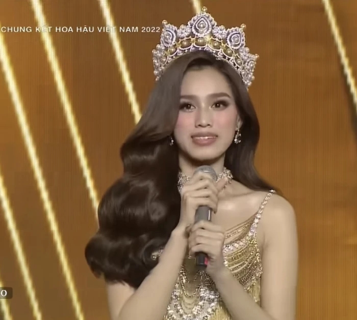 Hoa hậu Đỗ Thị Hà phân trần về màn phát biểu ngập tràn nước mắt tại đêm chung kết HHVN 2022-3