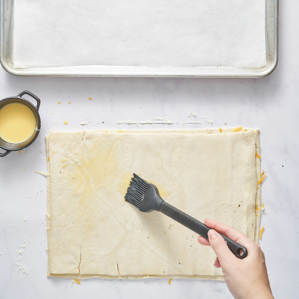 Bánh xoắn phô mai hương thảo giòn ngon, hấp dẫn từ trẻ em đến người lớn-5