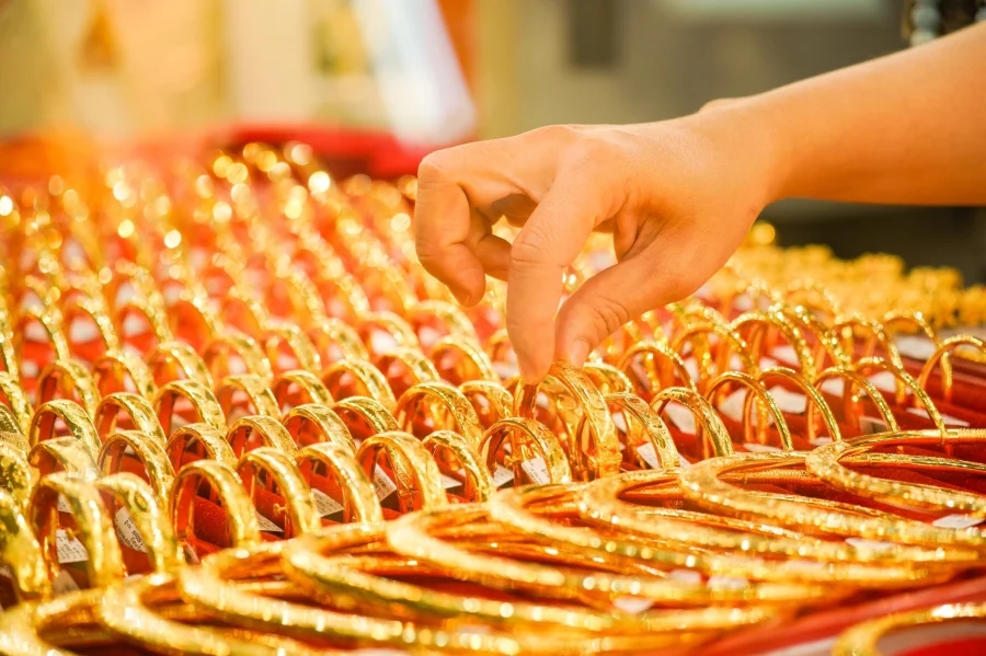 Nhân viên giao dịch: Dù giàu đến đâu khi mua vàng hãy nhớ 3 nên, 3 không để mua được vàng chất lượng nhất-3